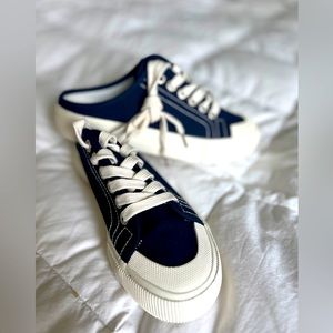 NWT Jenn Ardor Navy Blue Slip On Canvas Shoes 7